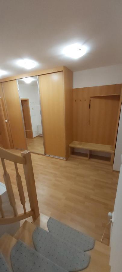Gejzir 16 *